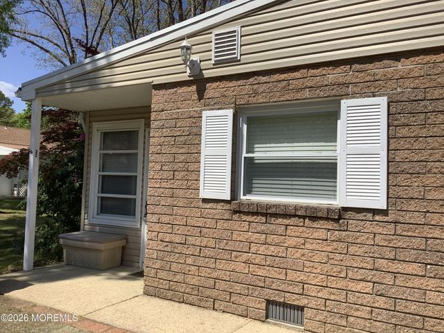 3 C Hemlock Street, Toms River, NJ 08757