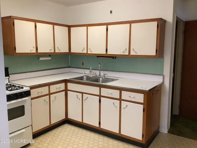 3 C Hemlock Street, Toms River, NJ 08757