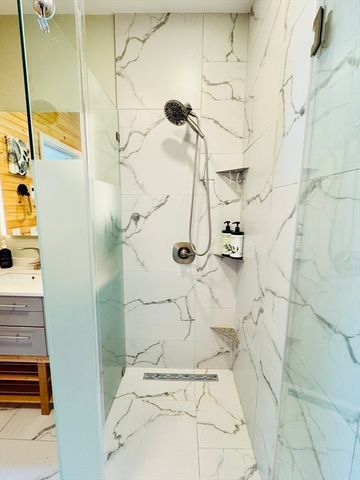 12 Marina Dr 12, Hull, MA 02045