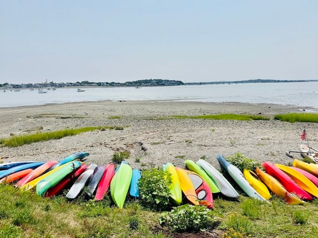 12 Marina Dr 12, Hull, MA 02045