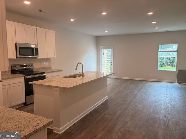 8341 Columbia Court, Palmetto, GA 30268