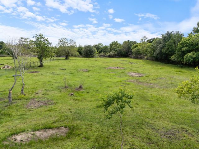 4711 Baker Road, Needville, TX 77461