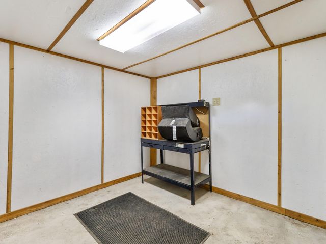 4711 Baker Road, Needville, TX 77461