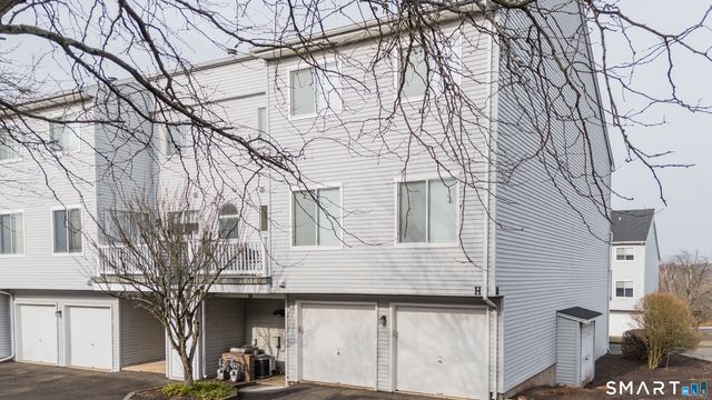 86 Staffordshire Commons Drive, Wallingford, CT 06492