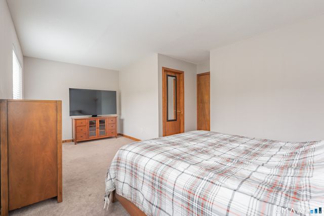 86 Staffordshire Commons Drive, Wallingford, CT 06492