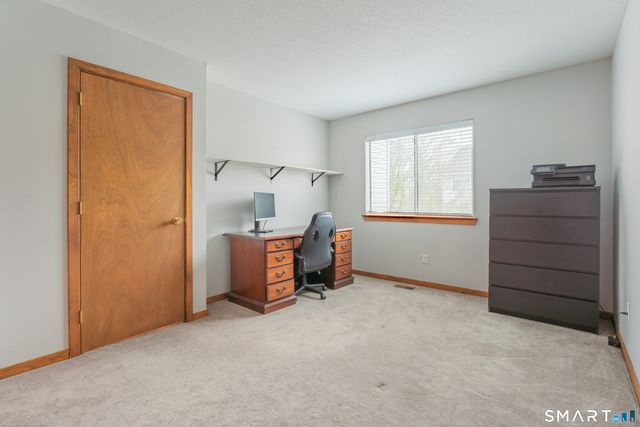 86 Staffordshire Commons Drive, Wallingford, CT 06492