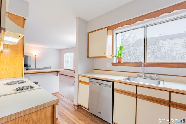 86 Staffordshire Commons Drive, Wallingford, CT 06492