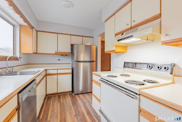 86 Staffordshire Commons Drive, Wallingford, CT 06492