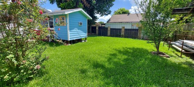 12456 Yancy Drive, Houston, TX 77015