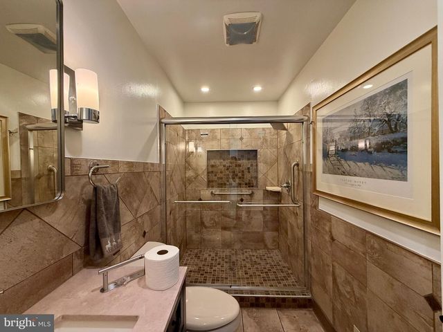 8509 CHERRY VALLEY LN, Alexandria, VA 22309