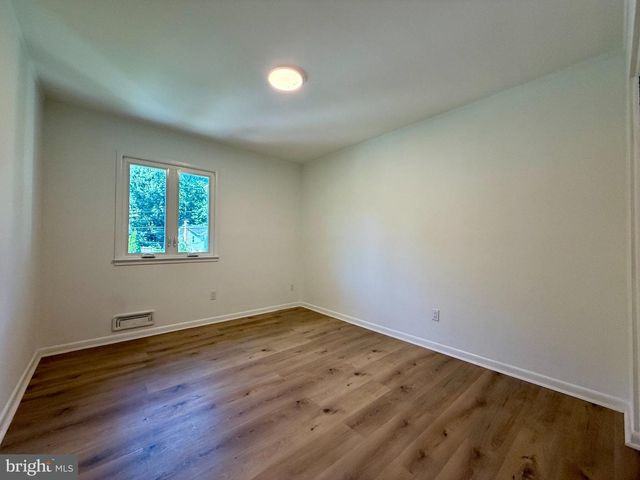 8509 CHERRY VALLEY LN, Alexandria, VA 22309