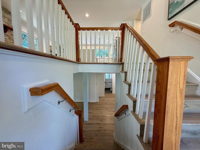 8509 CHERRY VALLEY LN, Alexandria, VA 22309