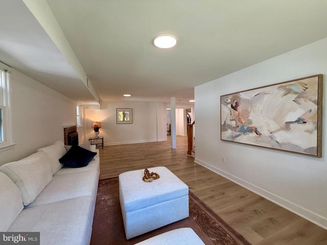 8509 CHERRY VALLEY LN, Alexandria, VA 22309