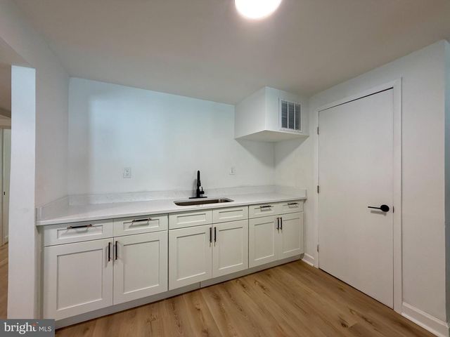8509 CHERRY VALLEY LN, Alexandria, VA 22309