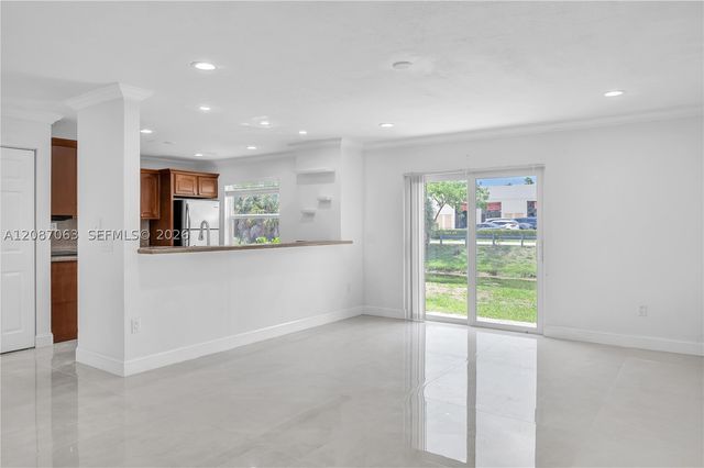 10667 NW 45th St 10667, Coral Springs, FL 33065
