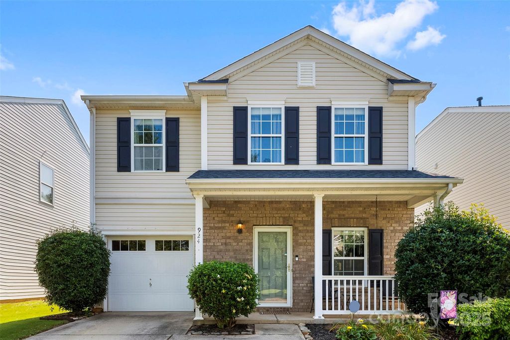 924 Willow Creek Drive, Gastonia, NC 28054