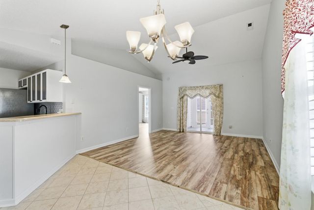 300 Country Manor Dr Unit B, Conway, SC 29526