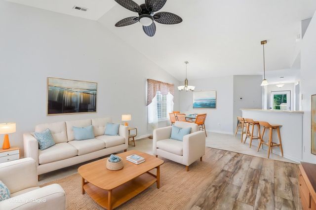 300 Country Manor Dr Unit B, Conway, SC 29526