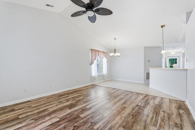 300 Country Manor Dr Unit B, Conway, SC 29526