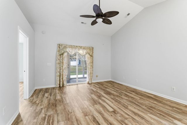 300 Country Manor Dr Unit B, Conway, SC 29526