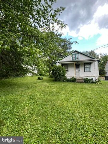 792 E CEDARVILLE RD, Pottstown, PA 19465