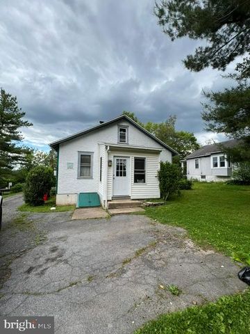 792 E CEDARVILLE RD, Pottstown, PA 19465