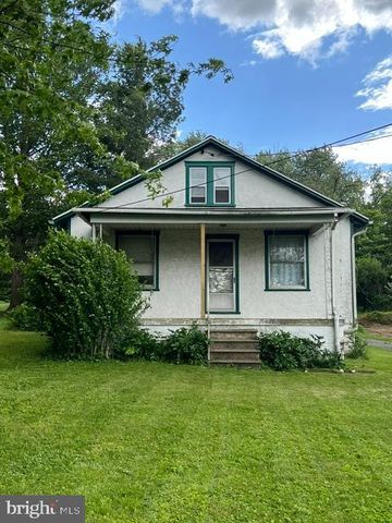 792 E CEDARVILLE RD, Pottstown, PA 19465