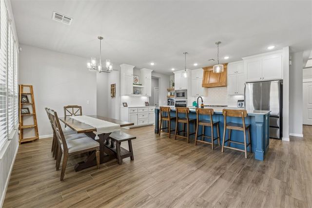 512 Cantebury Drive, Tuttle, OK 73089