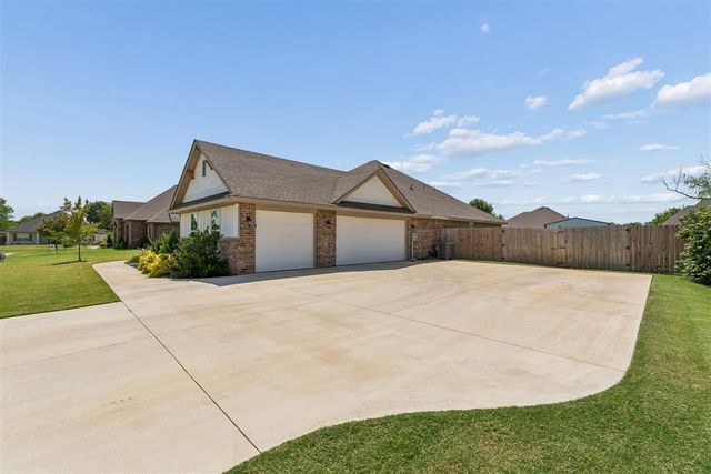512 Cantebury Drive, Tuttle, OK 73089