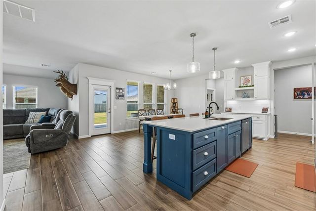 512 Cantebury Drive, Tuttle, OK 73089