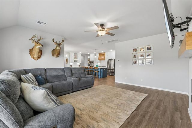 512 Cantebury Drive, Tuttle, OK 73089