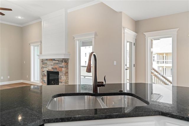 7012 NE 102nd Court, Kansas City, MO 64156