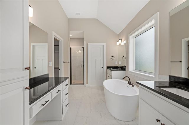 7012 NE 102nd Court, Kansas City, MO 64156