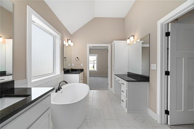 7012 NE 102nd Court, Kansas City, MO 64156