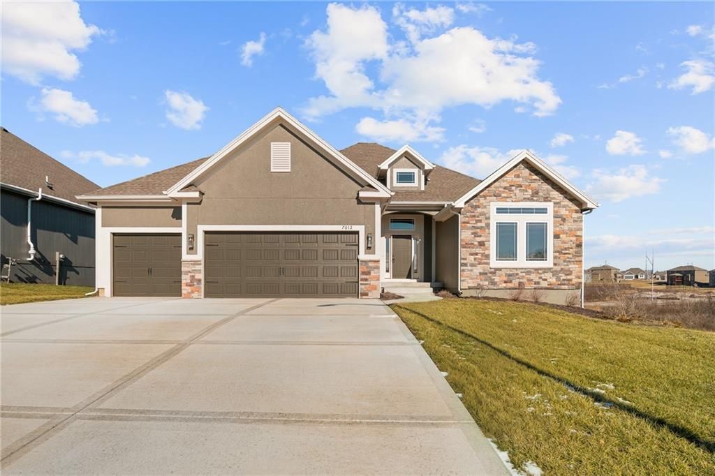 7012 NE 102nd Court, Kansas City, MO 64156