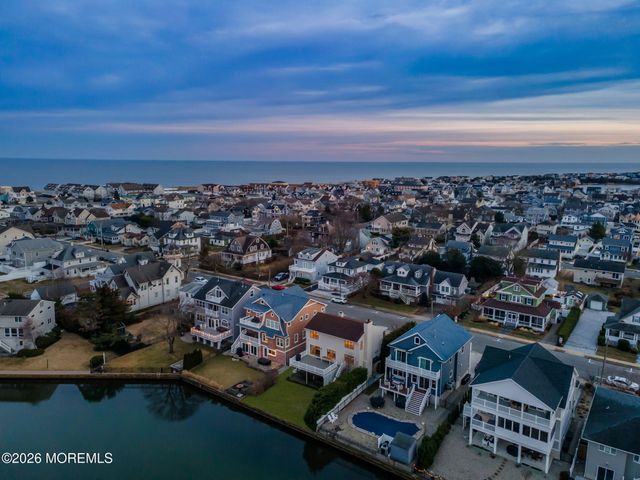 211 Forman Avenue, Point Pleasant Beach, NJ 08742