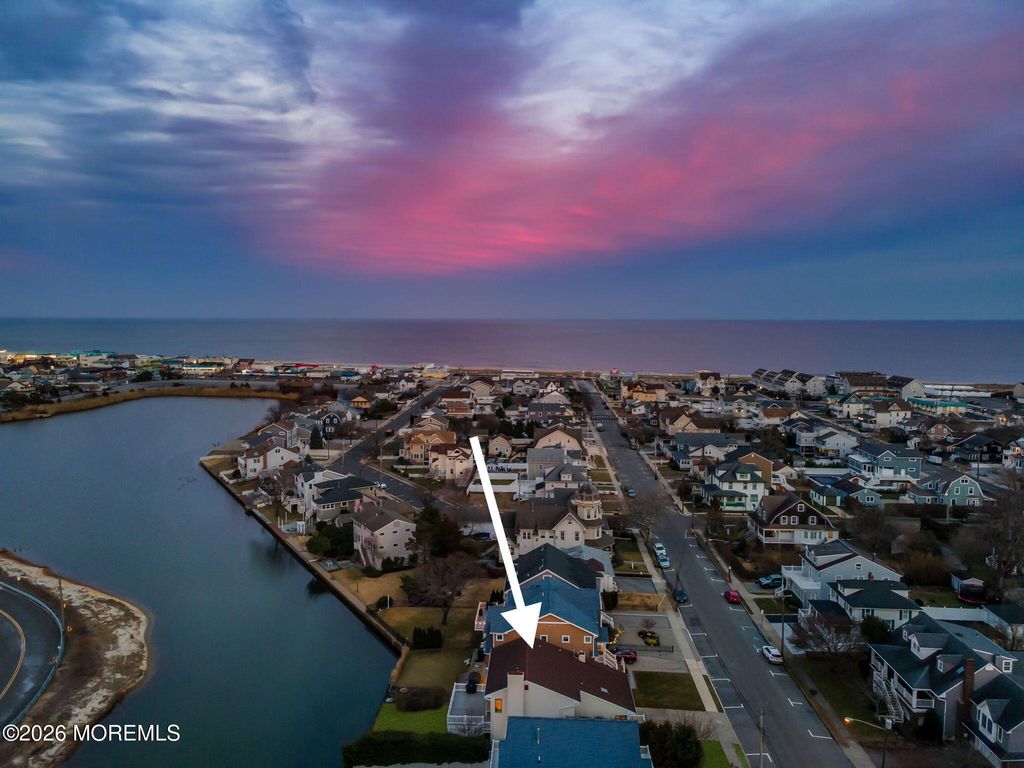 211 Forman Avenue, Point Pleasant Beach, NJ 08742