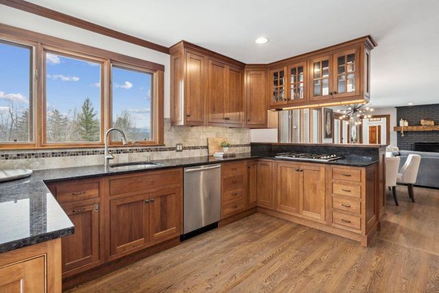 108 North Hill Road, Stowe, VT 05672