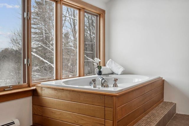 108 North Hill Road, Stowe, VT 05672