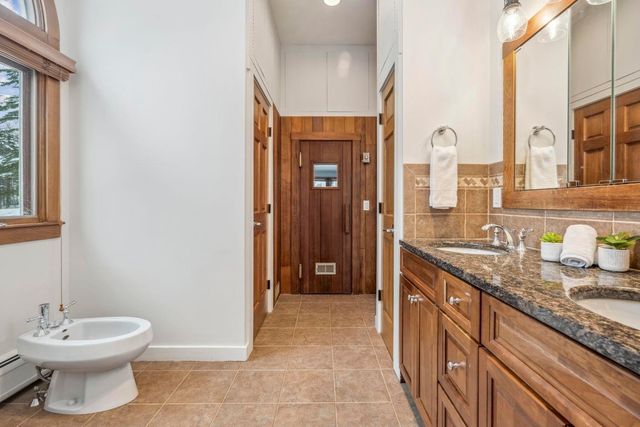 108 North Hill Road, Stowe, VT 05672