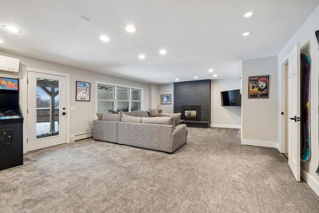 108 North Hill Road, Stowe, VT 05672