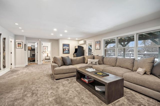 108 North Hill Road, Stowe, VT 05672