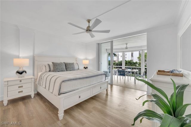 400 Park Shore DR 302, Naples, FL 34103