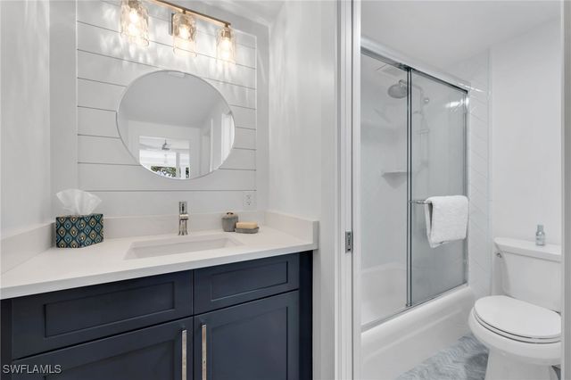 400 Park Shore DR 302, Naples, FL 34103