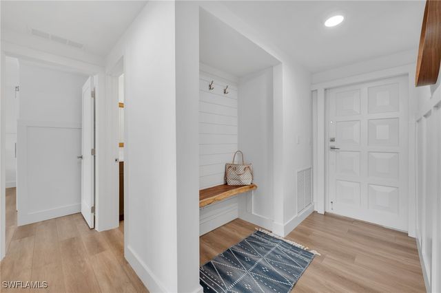 400 Park Shore DR 302, Naples, FL 34103