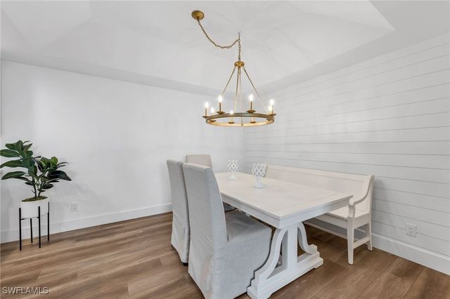 400 Park Shore DR 302, Naples, FL 34103