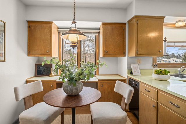 3260 Nassau DRIVE, Brookfield, WI 53045