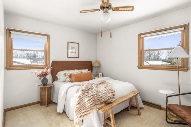 3260 Nassau DRIVE, Brookfield, WI 53045