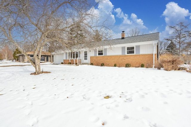 3260 Nassau DRIVE, Brookfield, WI 53045