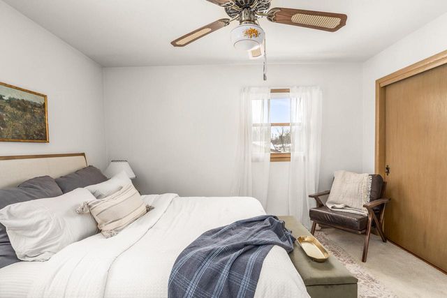 3260 Nassau DRIVE, Brookfield, WI 53045